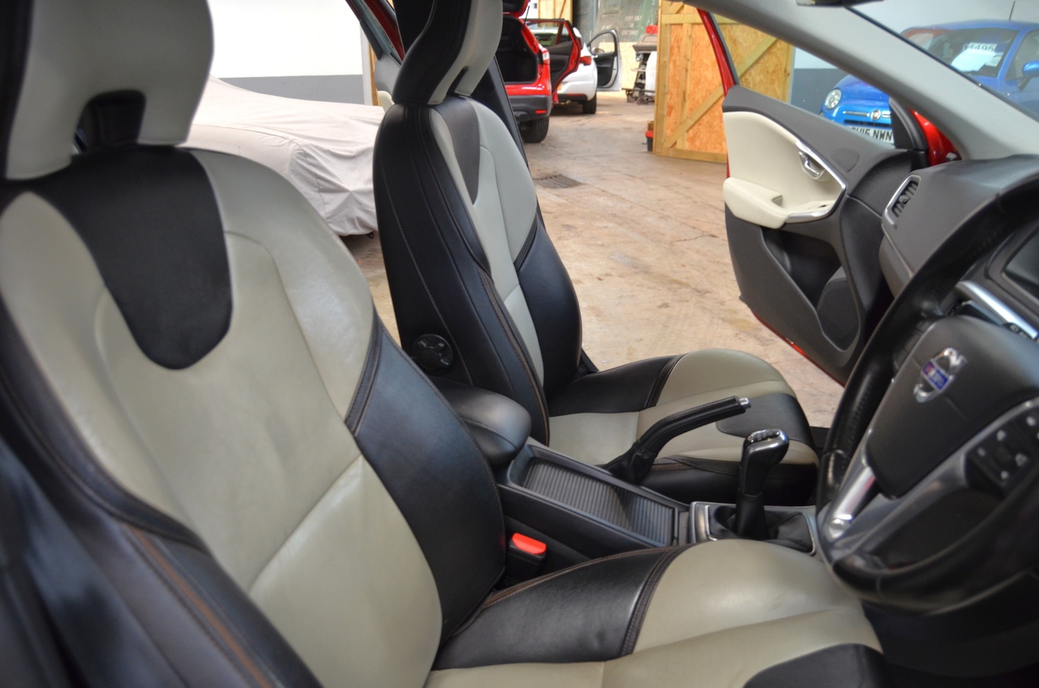 Used Volvo V40 2016 for sale - 77530540: Photo 13