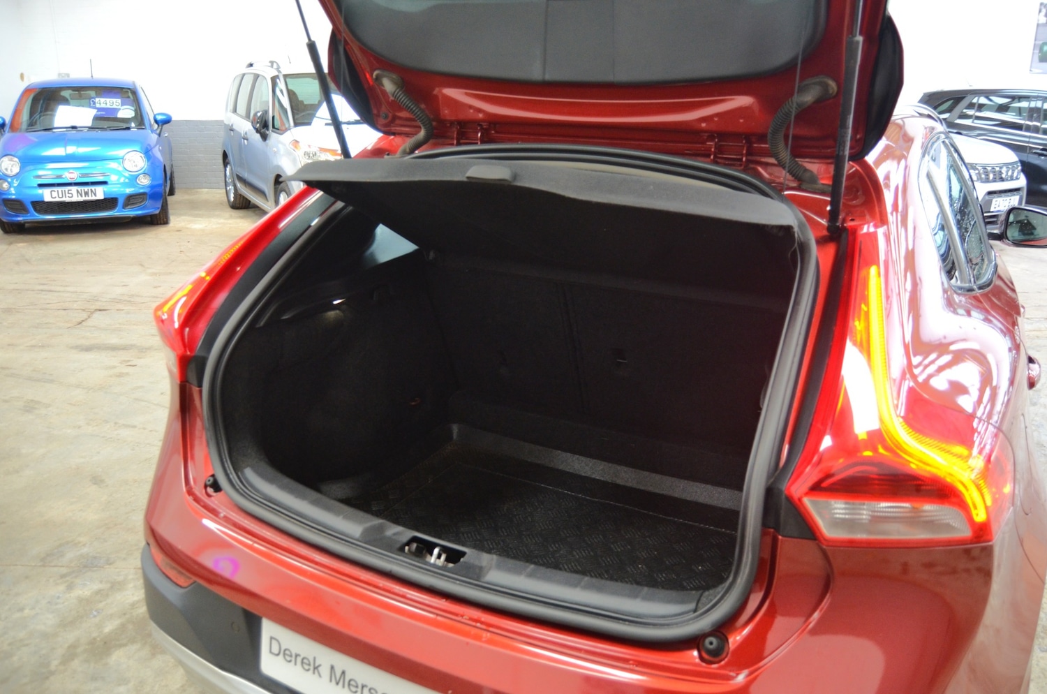 Used Volvo V40 2016 for sale - 77530540: Photo 7