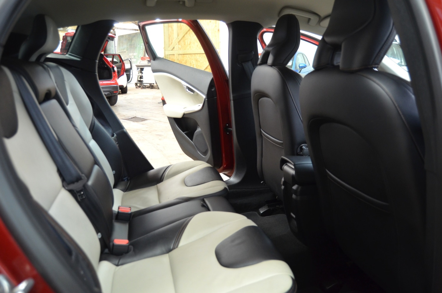 Used Volvo V40 2016 for sale - 77530540: Photo 9