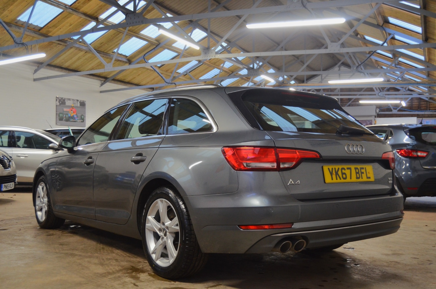 Used Audi A4 2017 for sale - 77198081: Photo 2