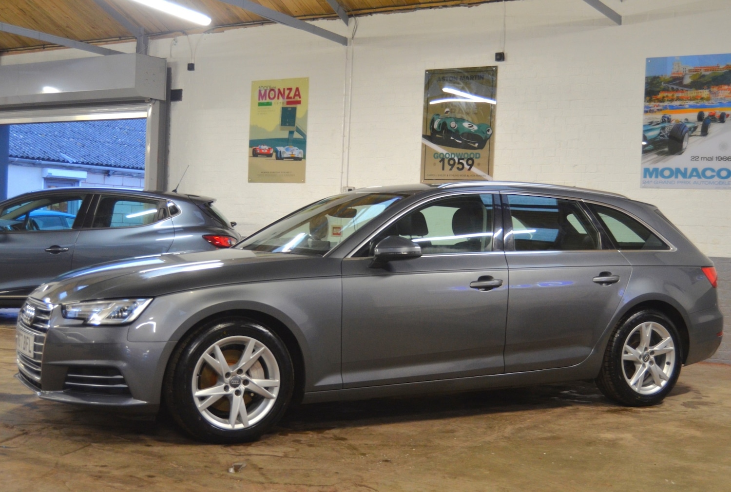 Used Audi A4 2017 for sale - 77198081: Photo 7