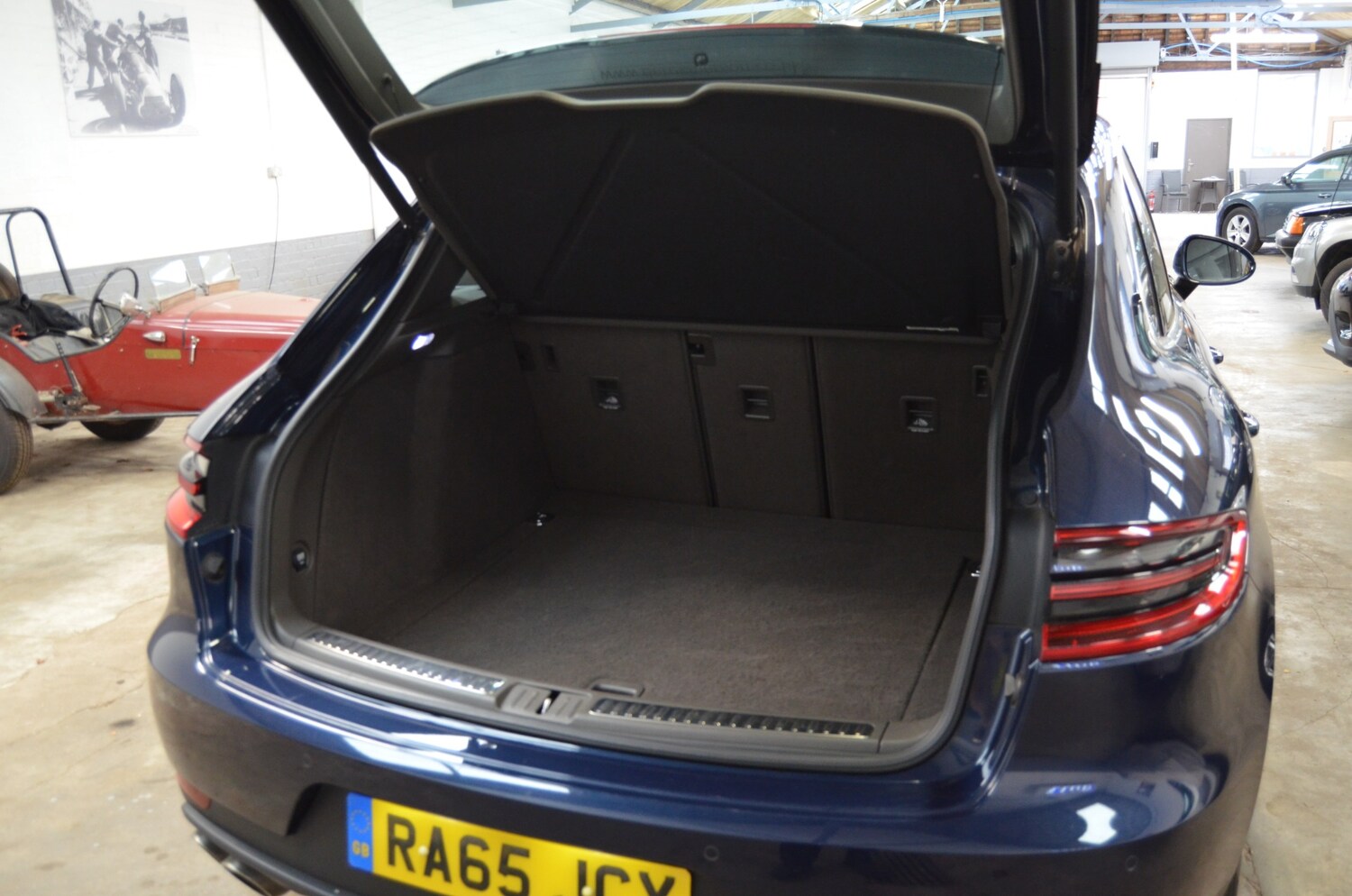 Used Porsche Macan 2015 for sale - 76126329: Photo 13