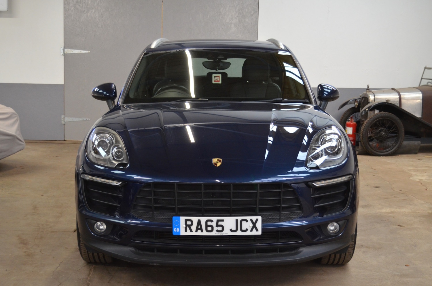 Used Porsche Macan 2015 for sale - 76126329: Photo 2