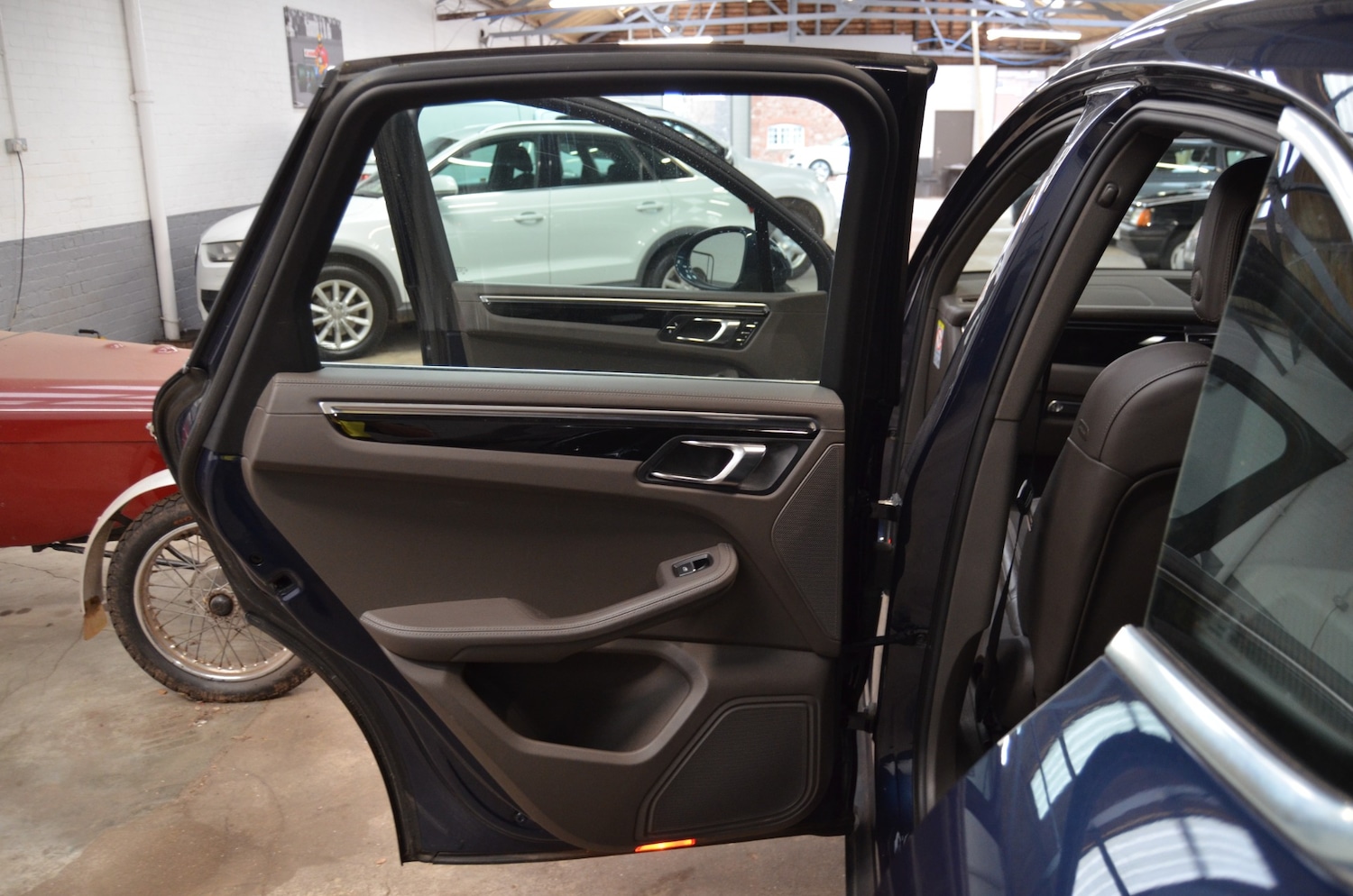 Used Porsche Macan 2015 for sale - 76126329: Photo 26