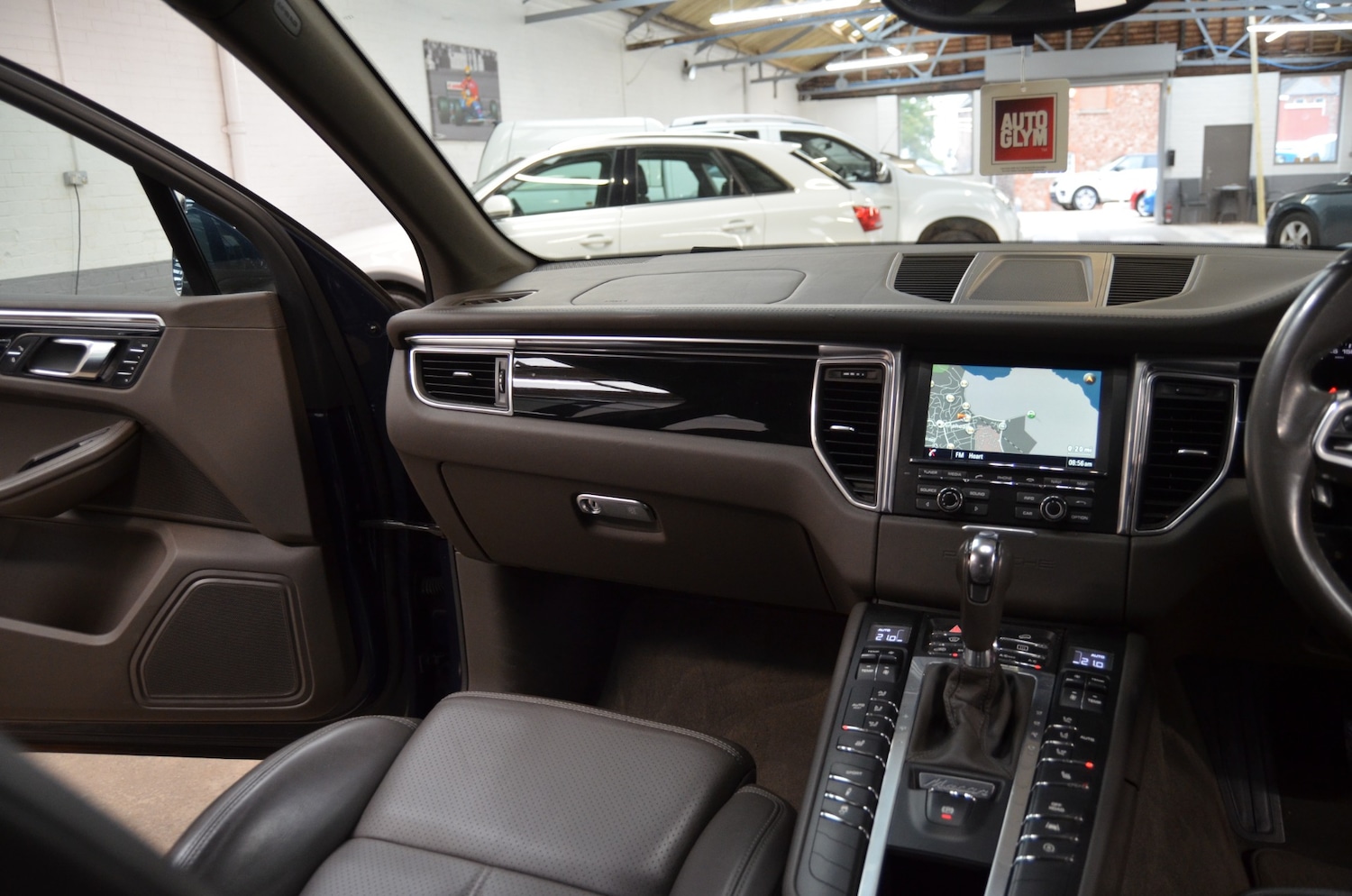 Used Porsche Macan 2015 for sale - 76126329: Photo 34