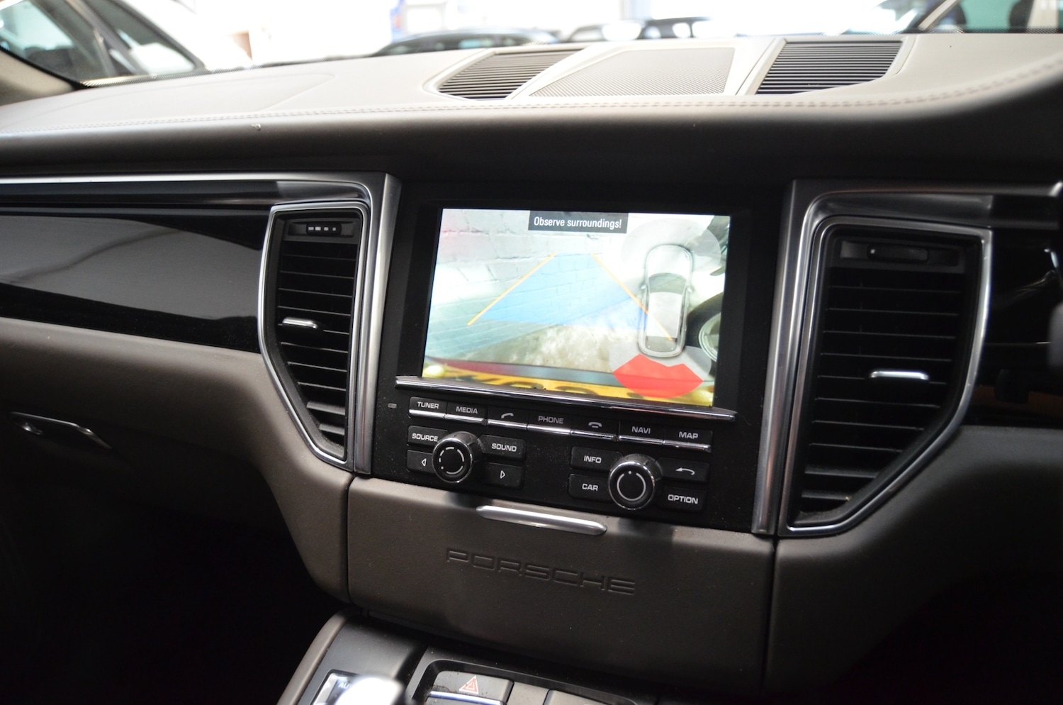 Used Porsche Macan 2015 for sale - 76126329: Photo 35