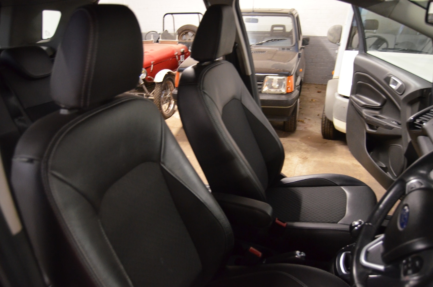 Used Ford Ecosport 2017 for sale - 76957263: Photo 11