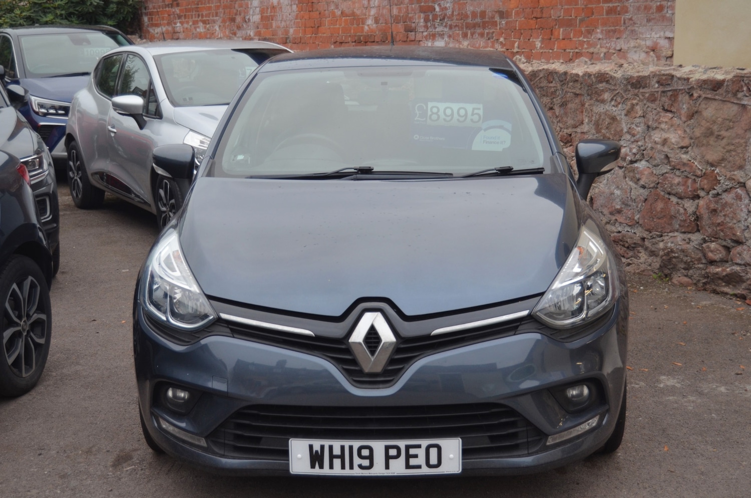 Used Renault Clio 2025 for sale - 76286602: Photo 2