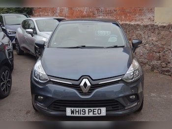 Used Renault Clio 2025 for sale - 76286602: Photo 2