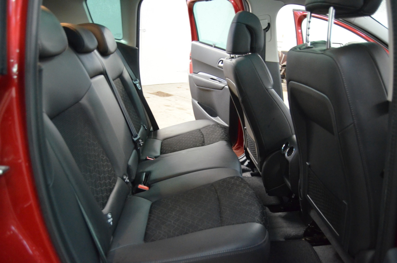 Used Peugeot 3008 2015 for sale - 77147994: Photo 11