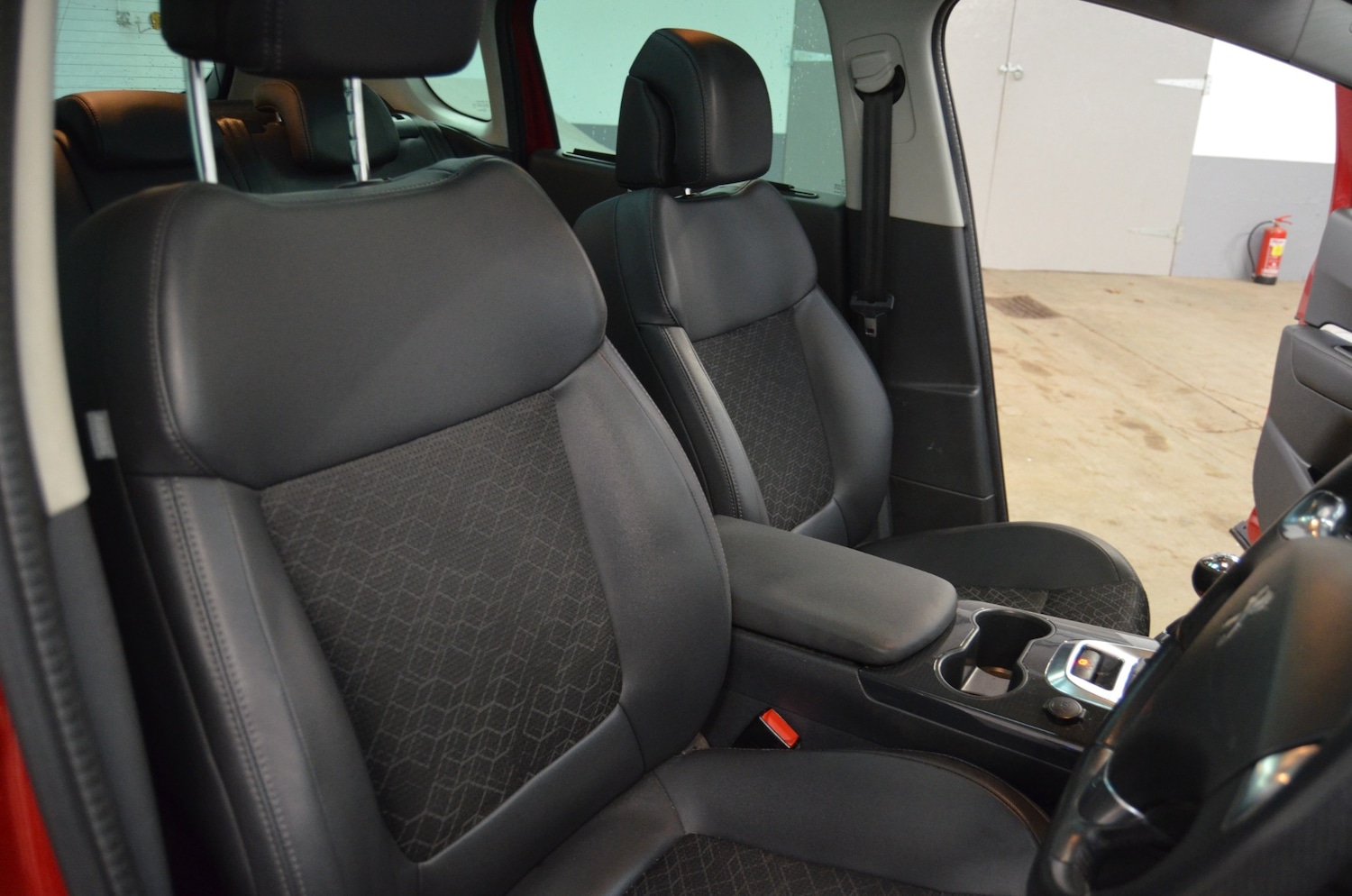 Used Peugeot 3008 2015 for sale - 77147994: Photo 22