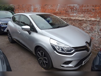 2025 (19) - 1.5 dCi 90 Play 5dr