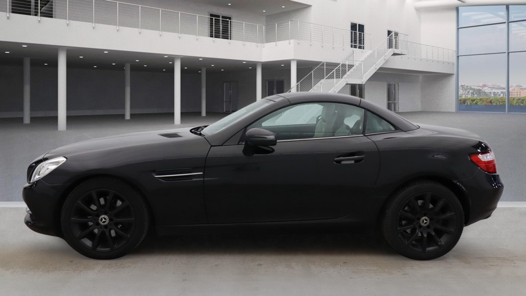 Used Mercedes-Benz SLK 2012 for sale - 77579807: Photo 6