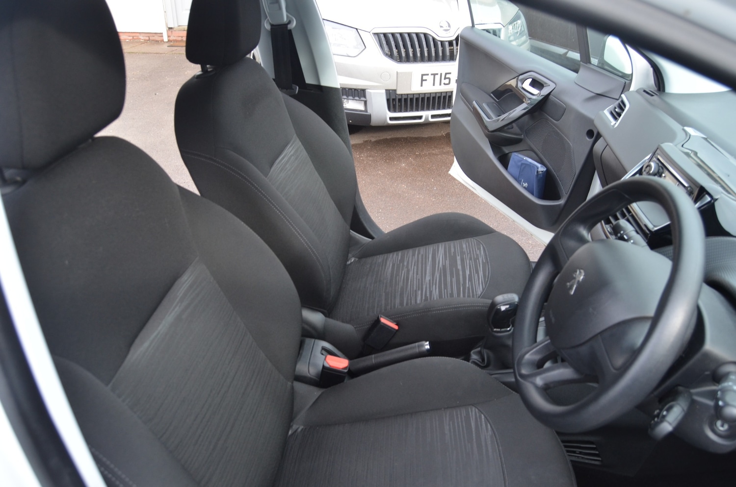 Used Peugeot 208 2018 for sale - 76402543: Photo 13