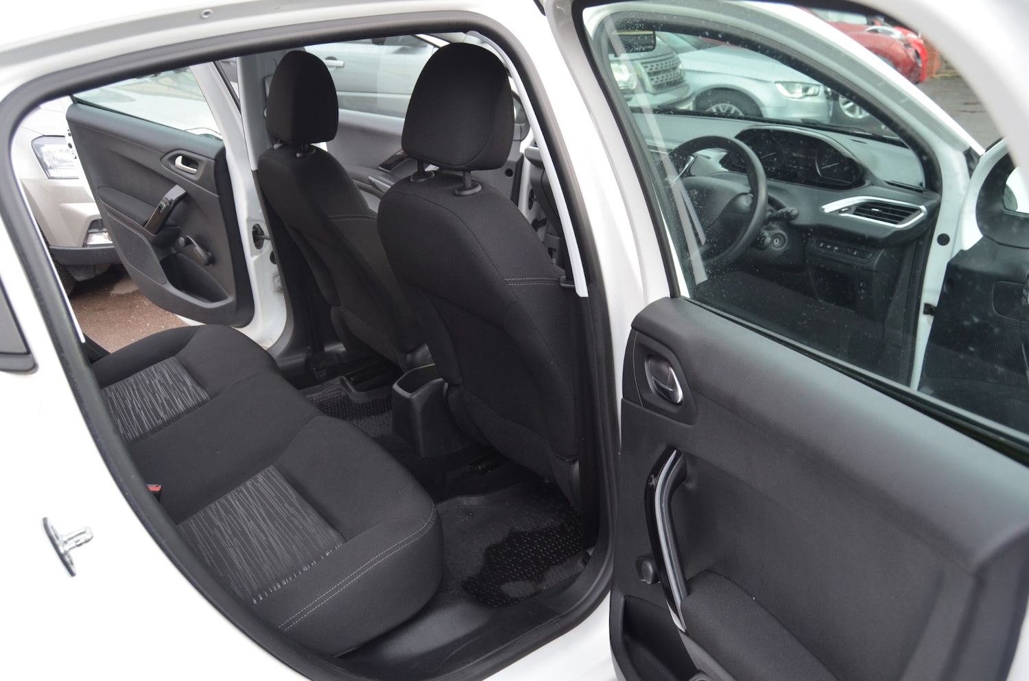 Used Peugeot 208 2018 for sale - 76402543: Photo 9