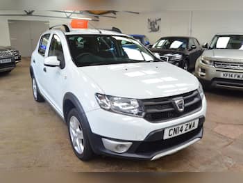 Used Dacia Sandero Stepway 2014 for sale - 79798128: Photo