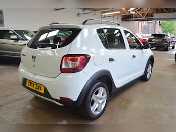 Used Dacia Sandero Stepway 2014 for sale - 79798128: Photo
