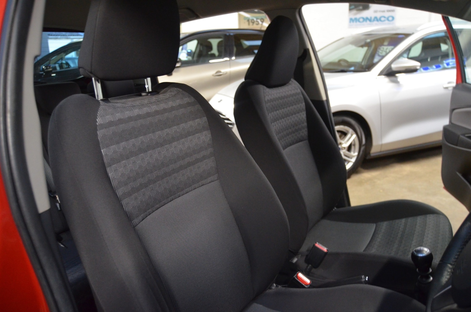 Used Toyota Yaris 2016 for sale - 76652842: Photo 13