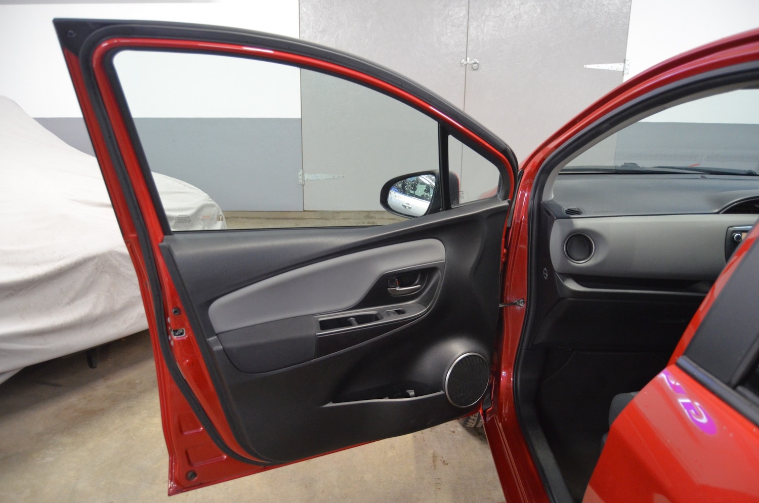 Used Toyota Yaris 2016 for sale - 76652842: Photo 16