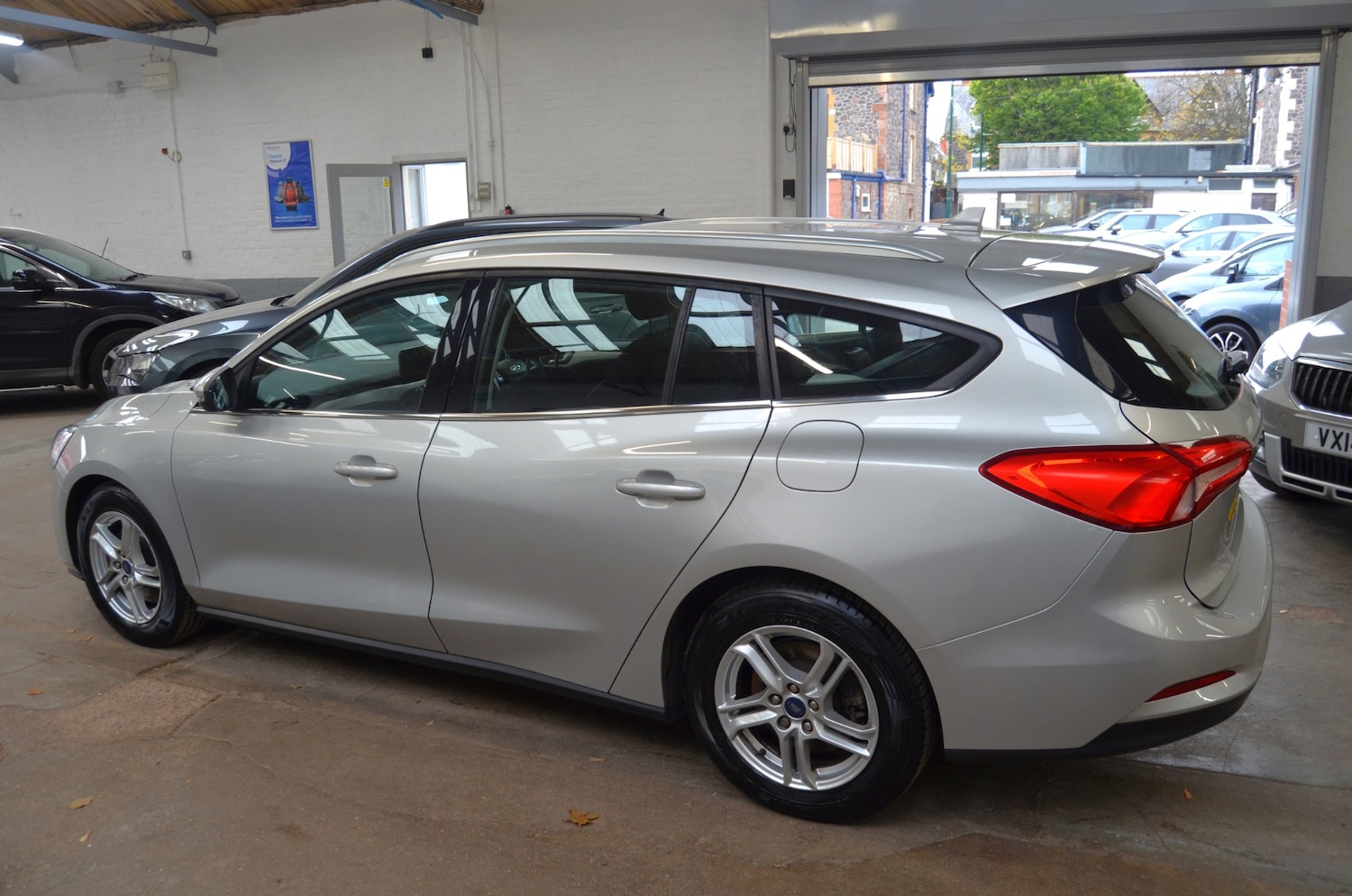 Used Ford Focus 2025 for sale - 76319364: Photo 2