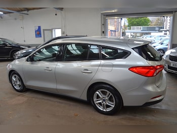 Used Ford Focus 2025 for sale - 76319364: Photo 2