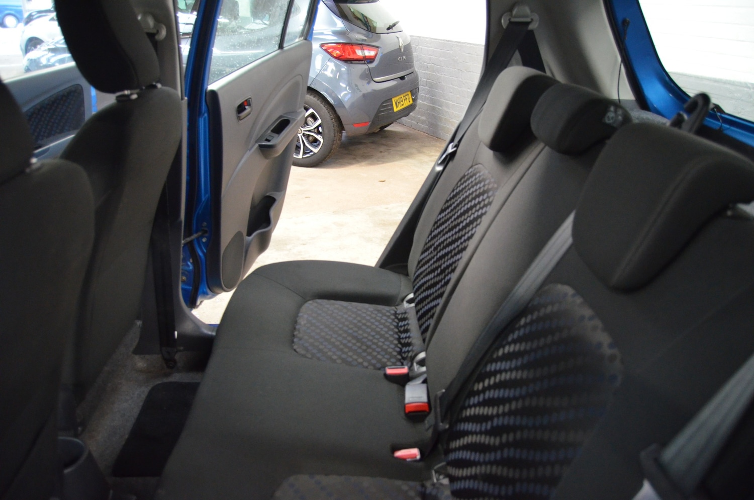 Used Suzuki Celerio 2017 for sale - 77136178: Photo 8