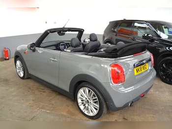 Used MINI Convertible 2018 for sale - 79614646: Photo