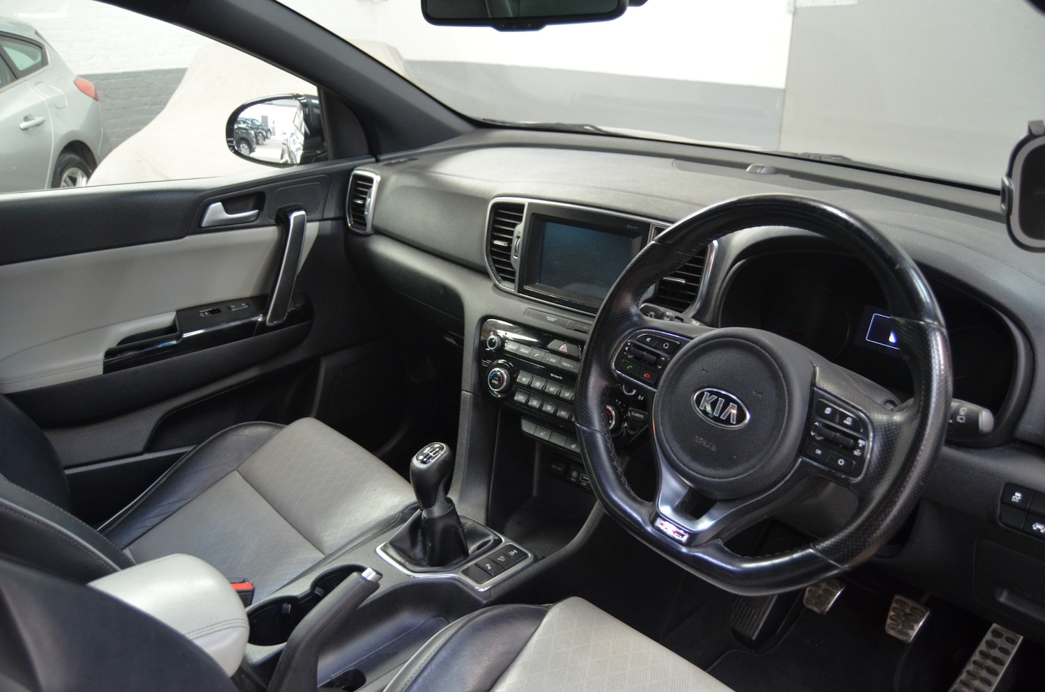 Used Kia Sportage 2016 for sale - 76809338: Photo 2