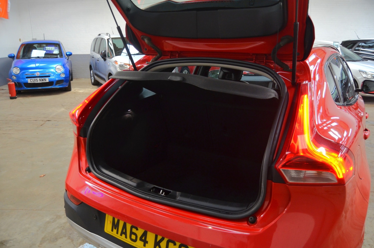 Used Volvo V40 2014 for sale - 77417675: Photo 13