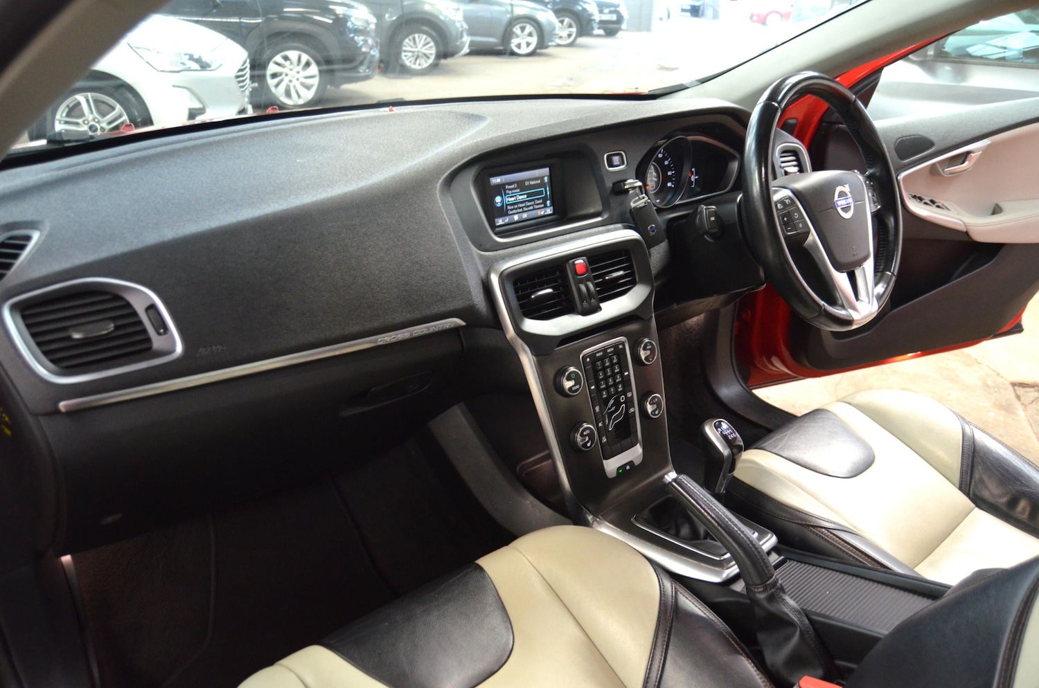 Used Volvo V40 2014 for sale - 77417675: Photo 26