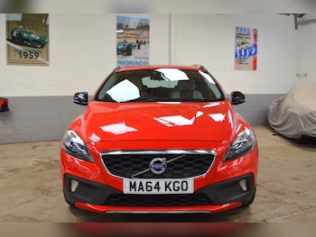 Used Volvo V40 2014 for sale - 77417675: Photo