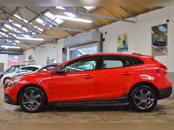 Used Volvo V40 2014 for sale - 77417675: Photo