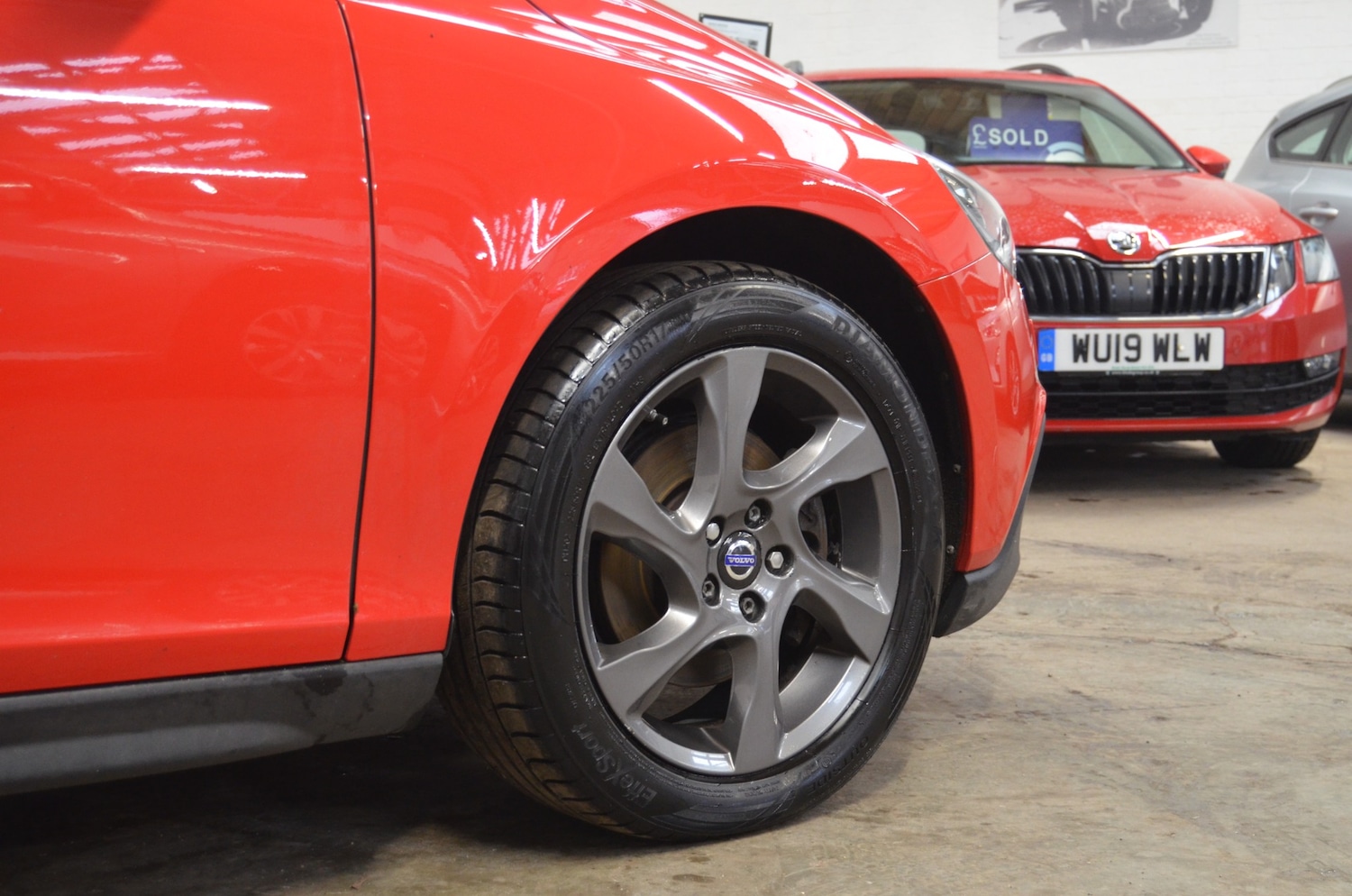 Used Volvo V40 2014 for sale - 77417675: Photo 7