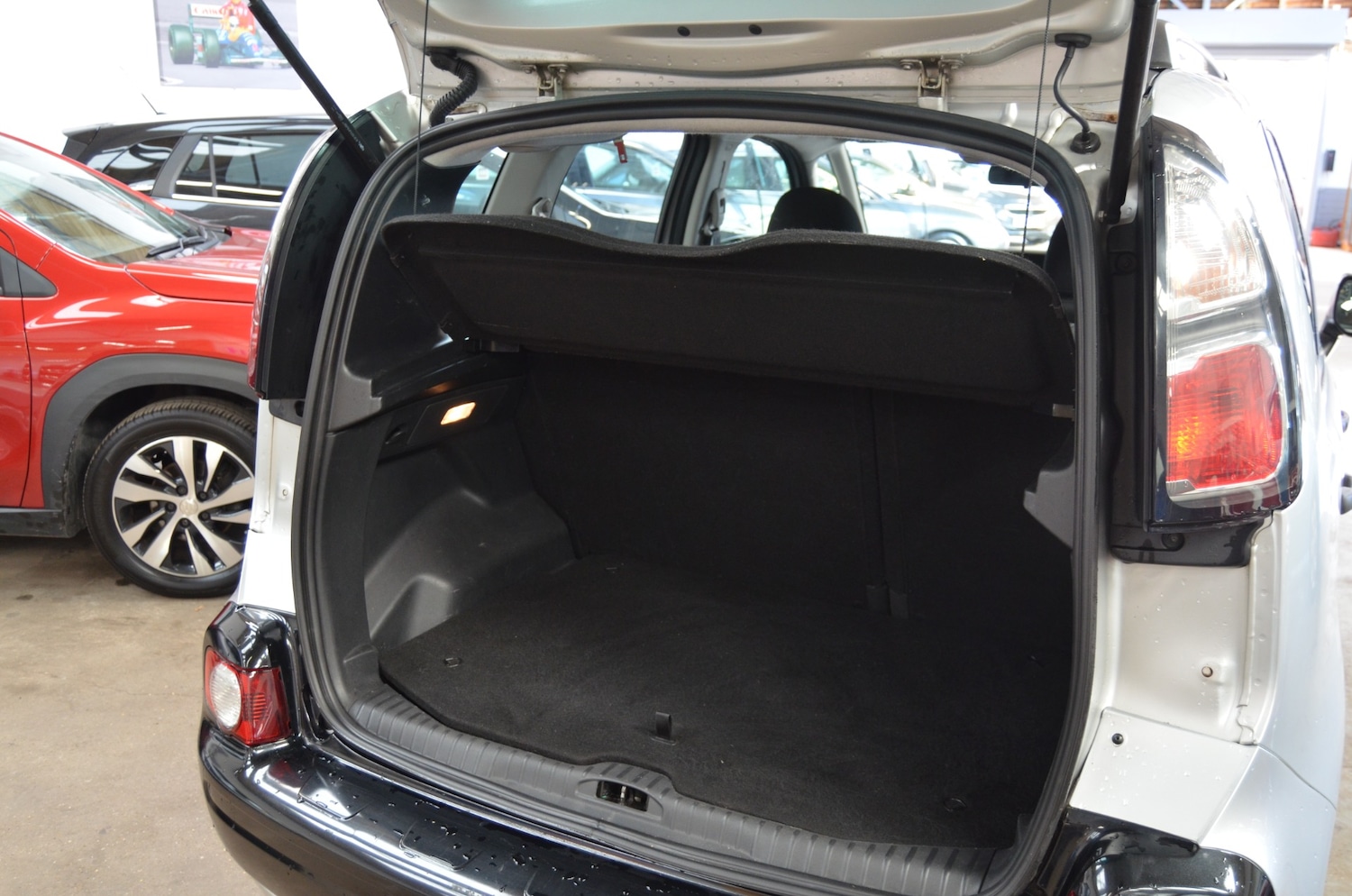 Used Citroen C3 Picasso 2016 for sale - 77688244: Photo 7