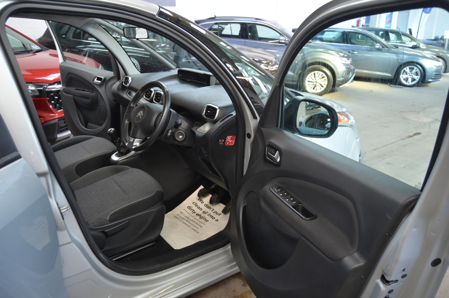 Used Citroen C3 Picasso 2016 for sale - 77688244: Photo 8