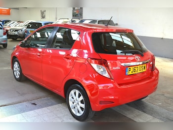 Used Toyota Yaris 2013 for sale - 79194055: Photo