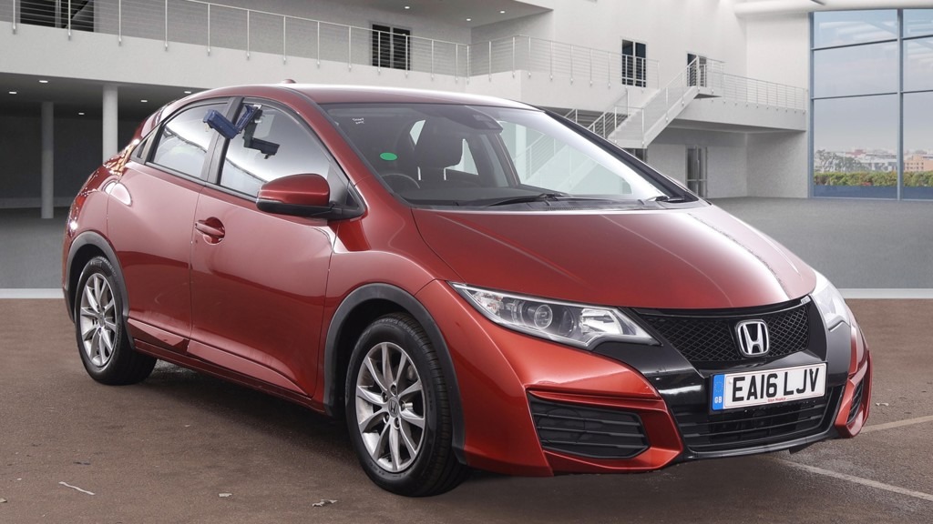 Used Honda Civic 2016 for sale - 77730941: Photo 2