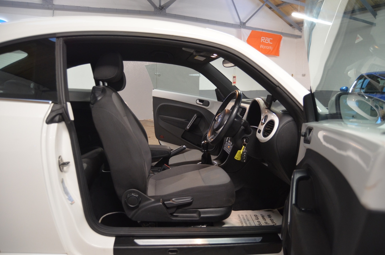 Used Volkswagen Beetle 2012 for sale - 77186602: Photo 18