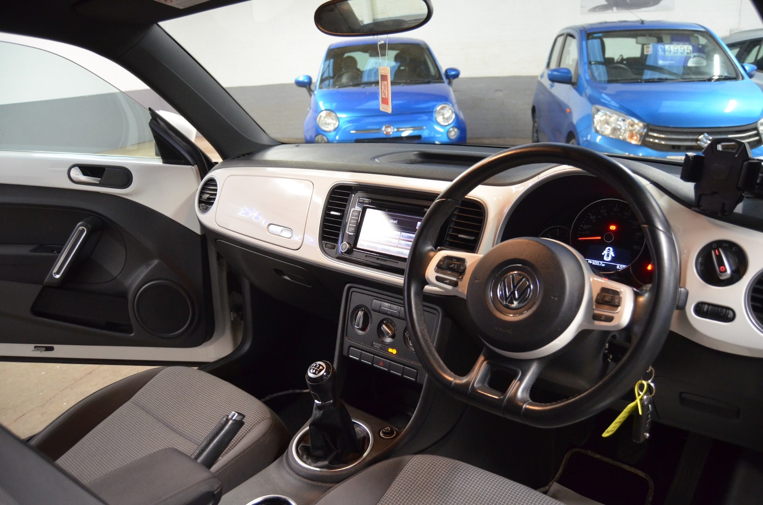 Used Volkswagen Beetle 2012 for sale - 77186602: Photo 20