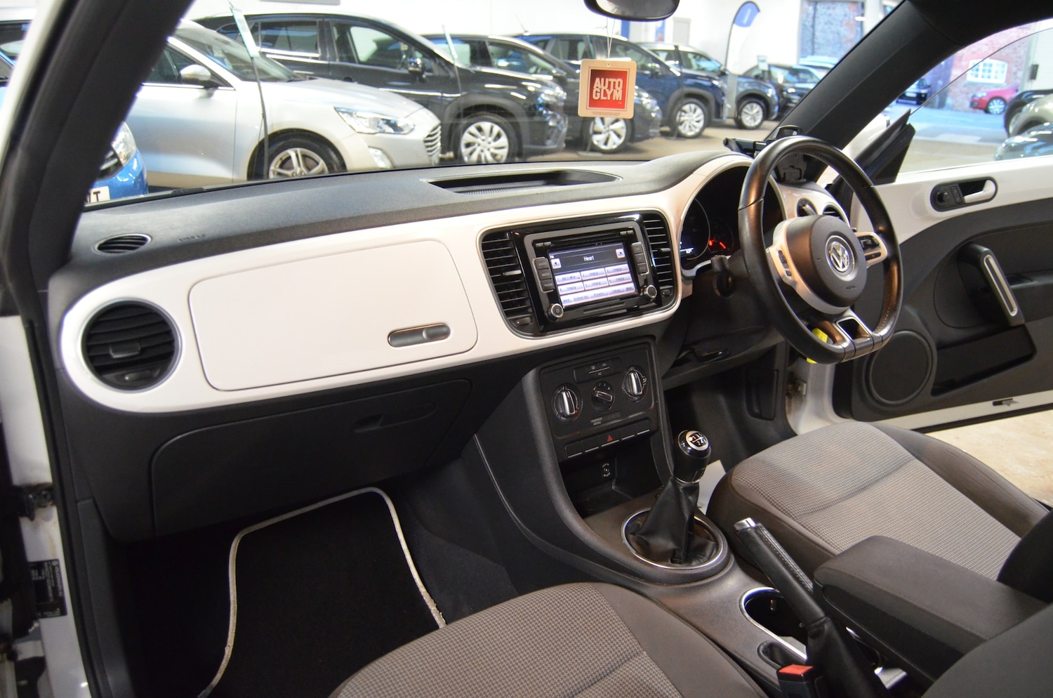 Used Volkswagen Beetle 2012 for sale - 77186602: Photo 25