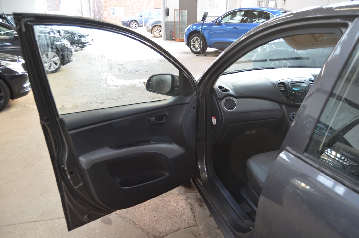 Used Hyundai i10 2012 for sale - 78025827: Photo 17