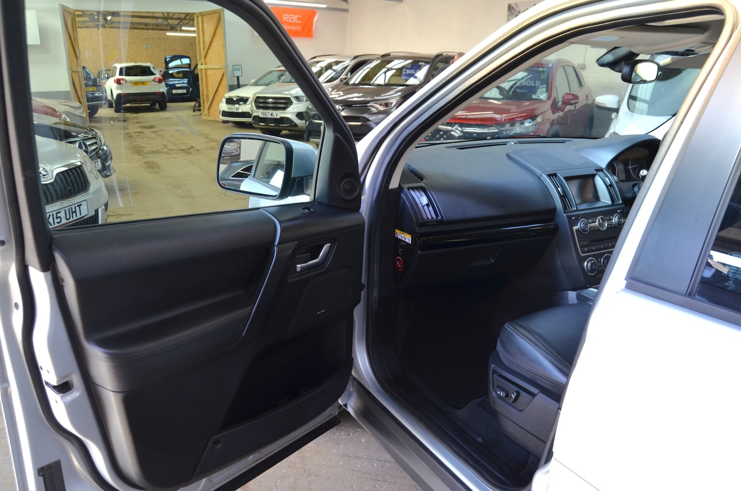 Used Land Rover Freelander 2014 for sale - 77916353: Photo 20