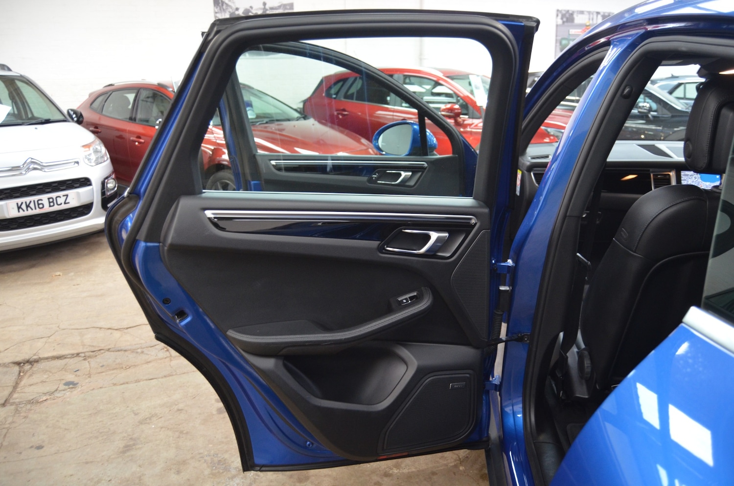 Used Porsche Macan 2018 for sale - 77616127: Photo 28