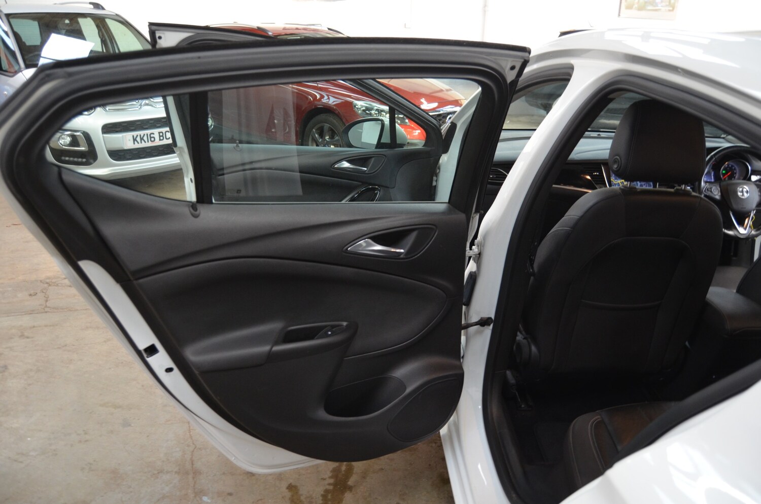 Used Vauxhall Astra 2018 for sale - 77541227: Photo 13