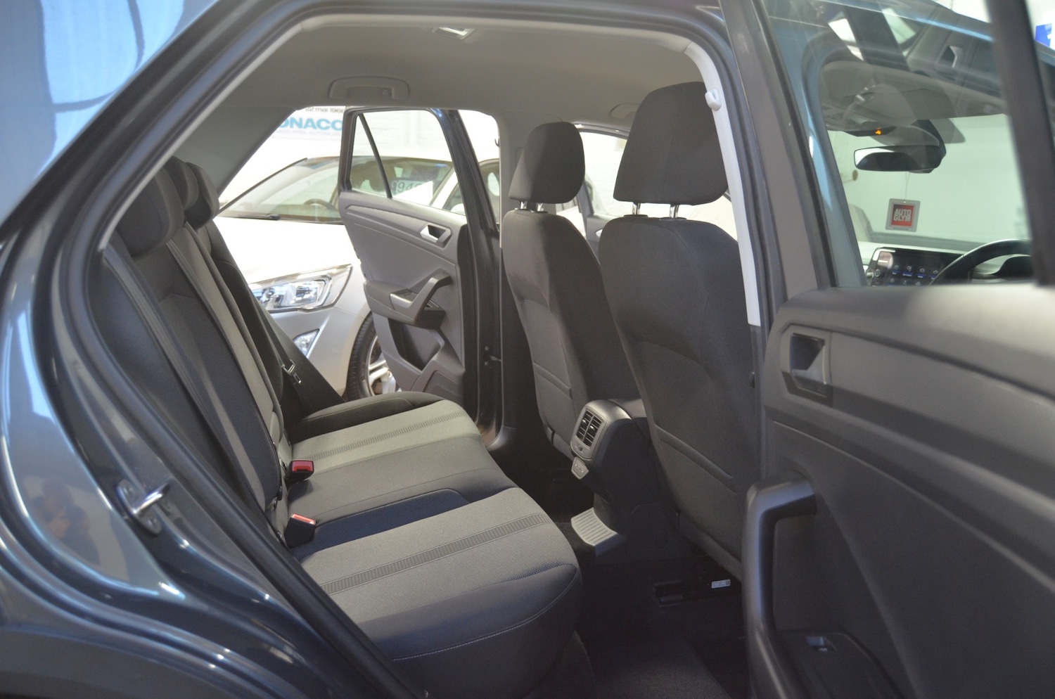 Used Volkswagen T-Roc 2023 for sale - 76719772: Photo 15