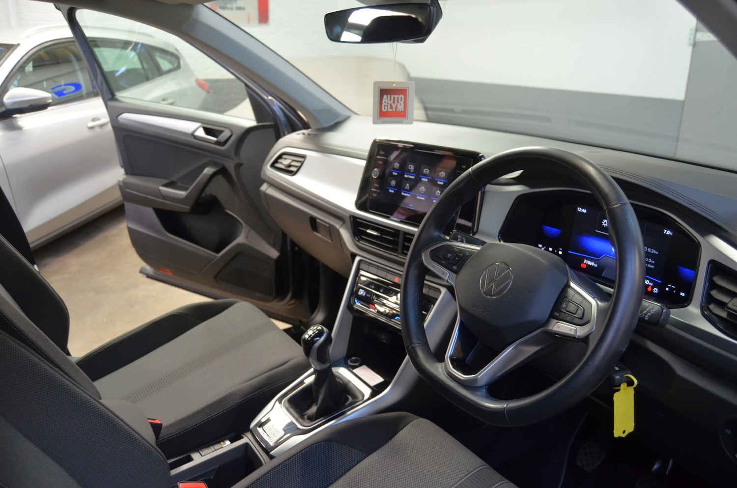 Used Volkswagen T-Roc 2023 for sale - 76719772: Photo 19