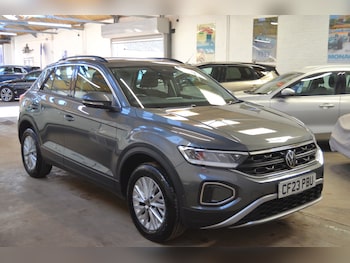 Used Volkswagen T-Roc 2023 for sale - 76719772: Photo
