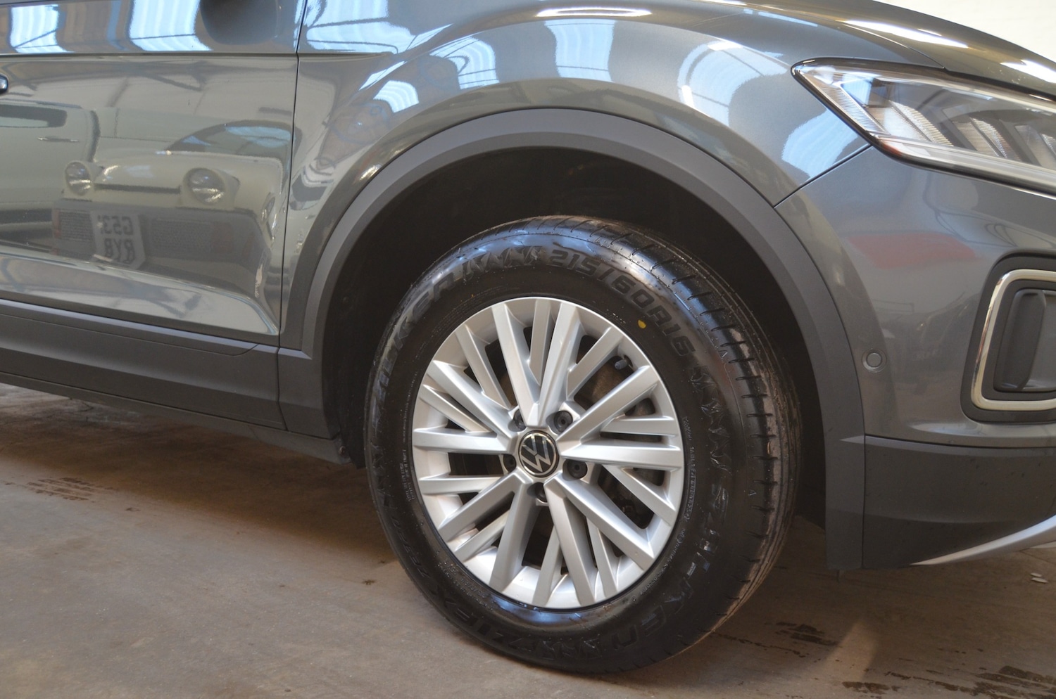 Used Volkswagen T-Roc 2023 for sale - 76719772: Photo 7