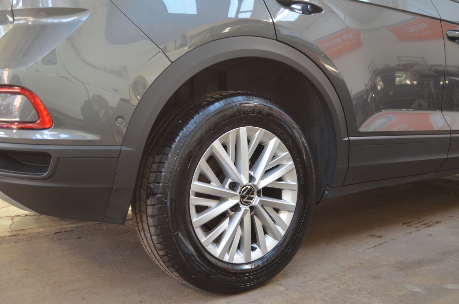 Used Volkswagen T-Roc 2023 for sale - 76719772: Photo 8