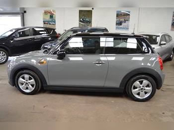 Used MINI Hatch 2018 for sale - 76103975: Photo